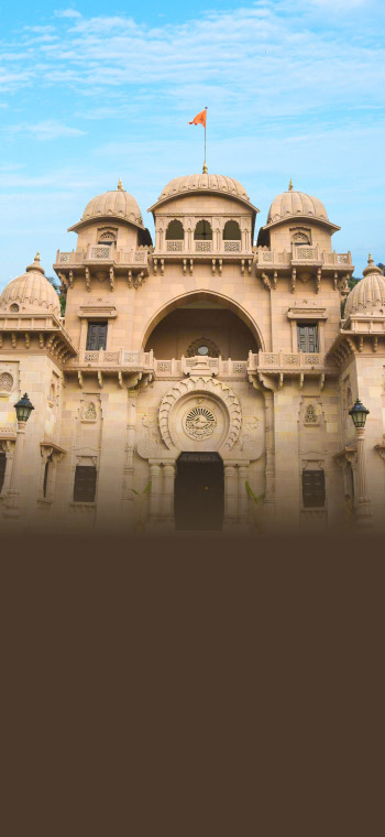 Swami-Vivekananda-Na-Sanyasi-Shishyo-350×760